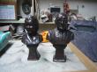 2 bustes en bronze chez le fondeur.
